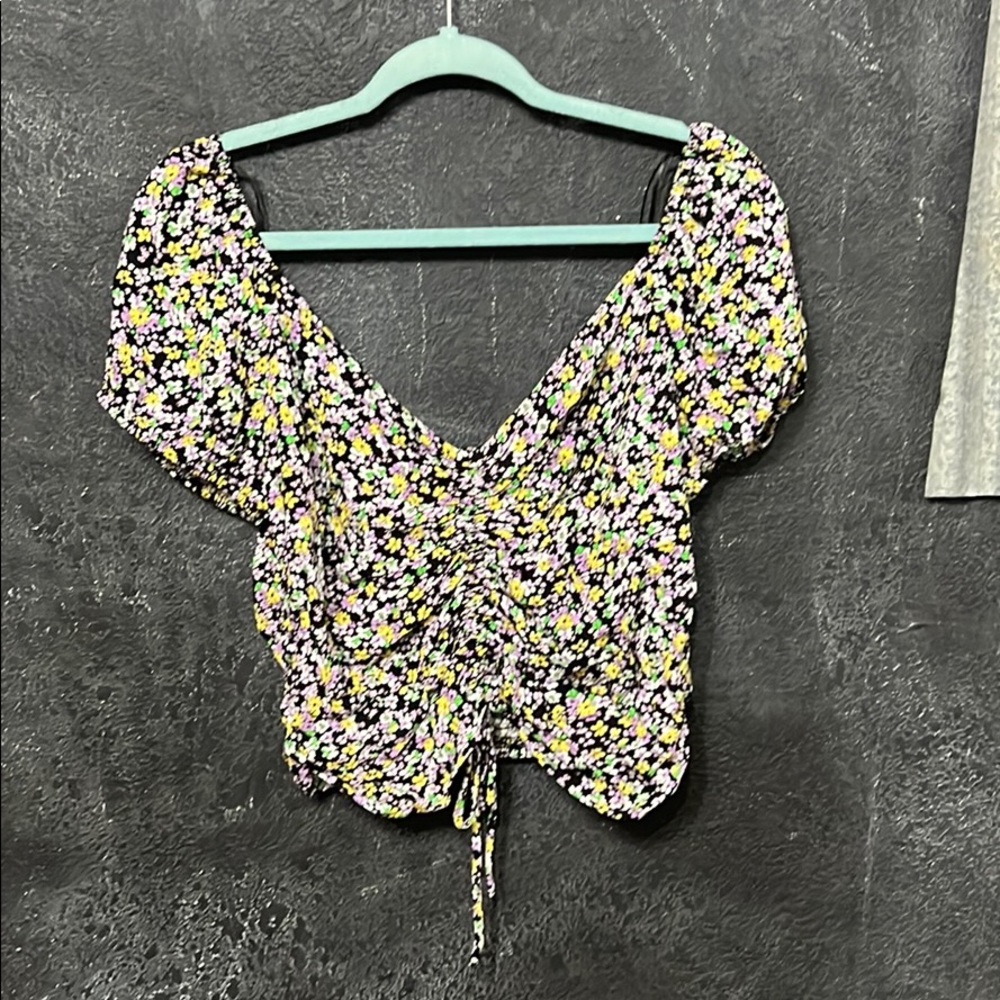 NWT Floral Crop Top